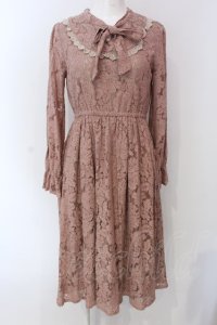 evelyn / レースリボンロングワンピース  ピンクベージュ O-25-04-08-048-LO-OP-IG-ZT239