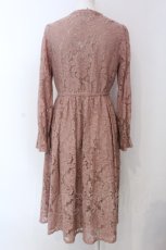 画像4: 【SALE】evelyn / レースリボンロングワンピース  ピンクベージュ O-25-04-08-048-LO-OP-IG-ZT239 (4)
