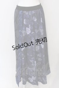 Qutie Frash / 和柄プリーツロンスカ  ブルー O-25-04-08-015-QU-SK-OW-ZI