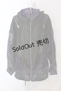 REFLEM / シアー切替ハイネックZIPパーカー  ブラック×パープル O-25-04-08-018-PU-TO-IG-OS
