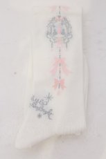 画像3: 【SALE】BABY,THE STARS SHINE BRIGHT / Cinderella Jewelryオーバーニーソックス  シロ O-25-05-27-1015-BA-ZA-IG-ZT394-F005 (3)