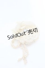 axes femme / クリップブローチ  生成り O-25-04-11-053-AX-AC-IG-OS