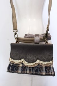 axes femme / スカラップフラップミニポシェット  ブラウン O-25-04-11-007-AX-BG-IG-ZT286
