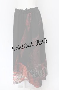 Qutie Frash / 和柄Aラインロングスカート  ブラック×レッド O-25-04-13-022-QU-SK-OW-OS
