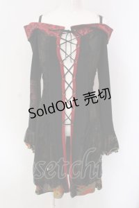 Qutie Frash / レースアップオフショルチュニック【旧タグ】  ブラック×レッド×ちりめん O-25-04-15-027-QU-OP-IG-OS