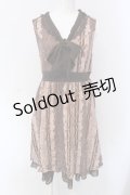 axes femme / レースプリントボウタイワンピース M ピンクベージュ O-25-04-15-037-AX-OP-IG-OS