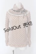 axes femme / はしごリボンドットハイネックカットソー  ピンクベージュ O-25-04-15-047-AX-TO-IG-OS