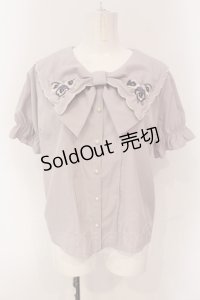 axes femme POETIQUE / パンジー刺繍リボン襟ブラウス M 公式色展開：ピンク O-25-04-19-015-AX-BL-IG-OS
