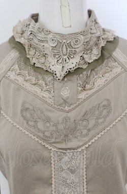 画像2: Ozz Croce / モチーフレーススタンドネックカットソー  ベージュ O-25-04-20-055-OO-TO-IG-OS