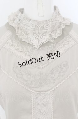 画像2: Ozz Croce / モチーフレーススタンドネックカットソー  ベージュ O-25-04-20-055-OO-TO-IG-ZI