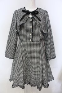 mellfy memory / Love classy girl ワンピース  クロ O-25-04-21-063-LO-OP-IG-OS