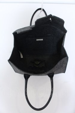 画像3: axes femme / ポーチつき刺繍入りフェルトバッグ  グレー O-25-04-22-007-AX-BG-IG-ZT087