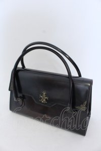 artherapie / Aクロスバンプハンドバッグ  ワイン O-25-04-22-014-GO-BG-IG-OS