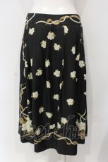 画像3: 【SALE】INGEBORG / カメリアジュエリープリントスカート 9号 クロ O-25-04-24-049-LO-SK-IG-ZT270 (3)
