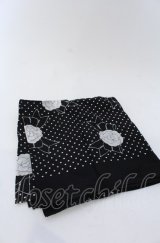 INGEBORG / カメリアリボンスカーフ  クロ×シロ O-25-04-27-082-LO-ZA-IG-OS