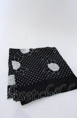 画像1: INGEBORG / カメリアリボンスカーフ  クロ×シロ O-25-04-27-082-LO-ZA-IG-OS