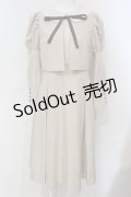 Maison de FLEUR Petite Robe / クロエが微笑むワンピース S ベージュ O-25-04-29-052-EL-OP-IG-OS