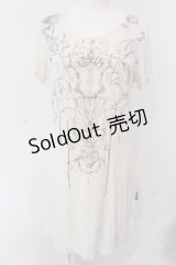Ozz Croce / サイドギャザーロングTシャツ  アイボリー O-25-04-29-088-OO-TO-IG-OS