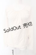 Ozz oneste / ギャザーネック裏起毛カットソー  アイボリー O-25-04-29-090-OO-TO-IG-OS