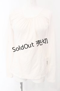 Ozz oneste / ギャザーネック裏起毛カットソー  アイボリー O-25-04-29-090-OO-TO-IG-OS