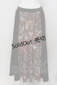 Qutie Frash / 和柄プリーツフレアスカート  レッド×ブラック O-25-04-29-016-QU-SK-OW-OS