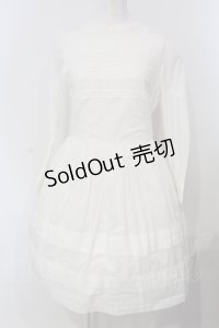 Jane Marple / タックワンピース m ホワイト O-25-04-29-003-JM-OP-IG-OS