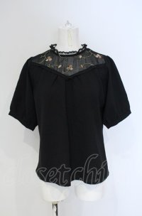 Fi.n.t / ヨークローズ刺繍プルオーバーブラウス F クロ O-25-04-30-1122-CA-BL-OW-OS
