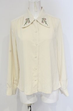 画像1: an another angelus / クリスマスローズ刺繍ブラウス F アイボリー O-25-04-30-1127-CA-BL-OW-OS