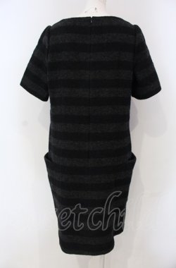 画像4: INGEBORG / カメリアコサージュボーダーウールワンピース 9 クロ×グレー O-25-04-30-1023-LO-OP-IG-ZT367