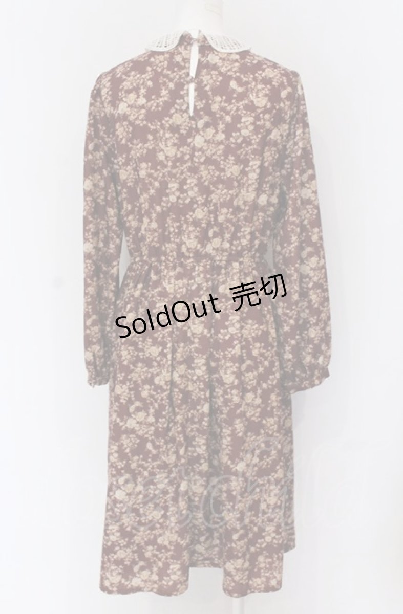 画像3: 【SALE】an another angelus / カメオブローチ付き壁紙花柄ワンピース  ボルドー O-25-04-30-2044-CA-OP-IG-ZT094 (3)