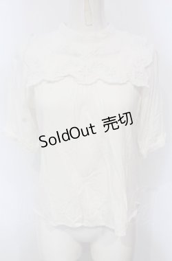 画像1: Fi.n.t / カットワーク刺繍クロスヨークブラウス  オフシロ O-25-04-30-2011-CA-BL-IG-ZT039