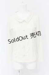 axes femme / ブローチ付きブラウス風プルオーバー（ブローチ欠品）  アイボリー O-25-04-30-2024-AX-TO-IG-OS
