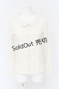 axes femme / ブローチ付きブラウス風プルオーバー（ブローチ欠品）  アイボリー O-25-04-30-2024-AX-TO-IG-OS