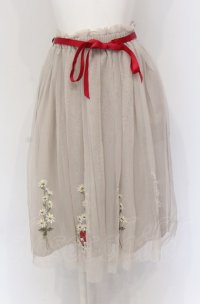 Fi.n.t / ブラウス×フラワー刺繍チュールスカート/マイメロディ  ベージュ×アカ O-25-04-30-2034-CA-SK-IG-OS
