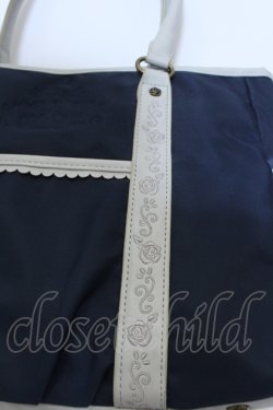 画像2: axes femme / 刺繍入りナイロンバッグ  ネイビー O-25-05-03-004-AX-BG-OW-OS