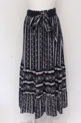 axes femme / ストライプフラワー柄スカート M ネイビー O-25-05-06-085-AX-SK-OW-OS