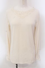 axes femme / モチーフレースインナー F アイボリー O-25-05-10-038-AX-TO-IG-OS