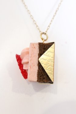 画像2: Q-pot. / ストロベリープチケーキネックレス  ピンク O-25-05-10-049-QP-AC-OW-OS