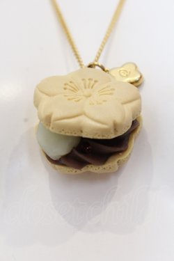 画像2: Q-pot. / サクラモナカコシアンネックレス  サクラモナカコシアン（ベージュ×ブラウン） O-25-05-10-051-QP-AC-OW-OS