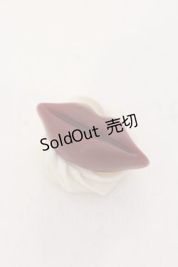 画像1: Q-pot. / リップクリームブローチ  シロ×ワイン O-25-05-10-065-QP-AC-OW-OS