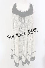 axes femme / フラワー編みプリーツワンピース M オフシロ×クロ O-25-05-12-053-AX-OP-IG-OS