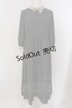 画像1: Maison de FLEUR Petite Robe canone / ブリジットが注ぐサイダーワンピース M グレー O-25-05-13-042-EL-OP-OW-OS