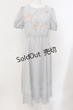 画像1: 【SALE】Maison de FLEUR Petite Robe canone / 君を思い出す花柄ワンピース M サックス O-25-05-13-043-EL-OP-OW-ZT341