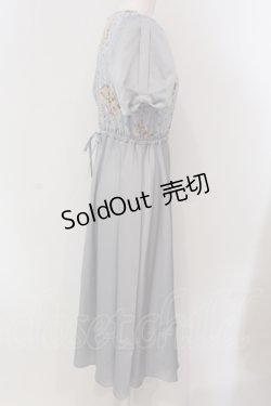 画像2: 【SALE】Maison de FLEUR Petite Robe canone / 君を思い出す花柄ワンピース M サックス O-25-05-13-043-EL-OP-OW-ZT341