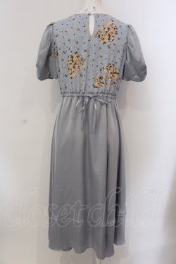 画像3: Maison de FLEUR Petite Robe canone / 君を思い出す花柄ワンピース M サックス O-25-05-13-043-EL-OP-OW-OS
