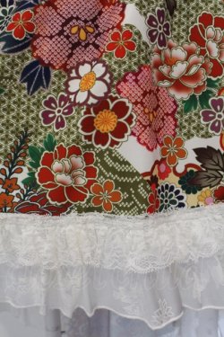 画像2: Qutie Frash / 和柄後ろロングパニエスカート  ホワイト×レッド O-25-05-13-006-QU-SK-OW-OS