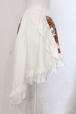 画像3: Qutie Frash / 和柄後ろロングパニエスカート  ホワイト×レッド O-25-05-13-006-QU-SK-OW-ZI (3)