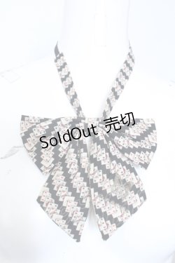 画像1: MIHO MATSUDA / トランプ柄リボンタイ  ベージュ O-25-05-14-072-GO-ZA-OW-OS