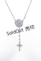 INGEBORG / 十字架カメリアネックレス  クロ O-25-05-14-044-LO-AC-IG-OS