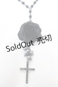 INGEBORG / 十字架カメリアネックレス  クロ O-25-05-14-046-LO-AC-IG-OS